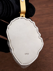 Pendentif personnalisé 3D en moissanite sertie de pierres, breloque visage taille brillant rond, bijoux hip-hop pour soirée - Product Image 4