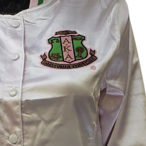 Chaqueta de Satén Blanca para Mujer, Estilo Universitario Bordado, Prenda Exterior de Moda, Chaqueta Informal con Botones al Frente, Ligera y Elegante para Uso Diario - Product Image 4