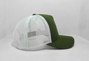 Casquette de camionneur pour adulte, fabriquée au Vietnam, avec logo brodé 3D modifié, structure 5 panneaux, dos en maille, style streetwear de haute qualité pour jeunes. - Product Image 3