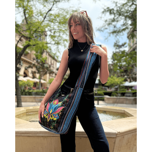 Borsa Hobo Lotus Fatta a Mano per Donna, Elegante e Alla Moda Borsa a Spalla - Product Image 4