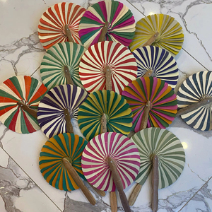 พัดใบปาล์ม งานฝีมือถักทอ สำหรับร้านบูติก - Product Image 1