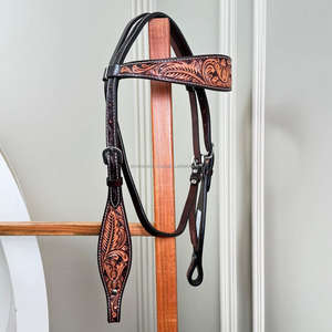 Vente en gros d'équitation Western têtière en cuir usiné à la main licou durable en cuir de vache véritable Type de rêne équipement de course de chevaux - Product Image 3