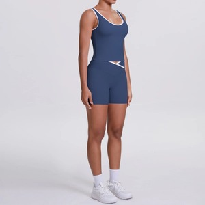 ชุดโยคะสำหรับผู้หญิง ชุด 2 ชิ้น เสื้อกล้ามโยคะแบบเปิดหลัง กางเกงขาสั้นฟิตเนสทรงรัดรูป ดีไซน์ไขว้ เอวสูง ผ้าไนลอนแห้งเร็ว - Product Image 3