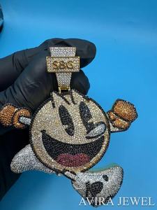 จี้เพชรโมอิสซาไนต์ทรงฮิปฮอป เงินแท้ 925 ชุบทองคำขาวและโรสโกลด์ เครื่องประดับสำหรับทุกเพศ - Product Image 3