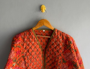 Chaqueta de algodón acolchada floral, reversible, con cuello en V, estampada, para mujer, transpirable, de punto, corta, para uso casual, regalo para ella. - Product Image 4