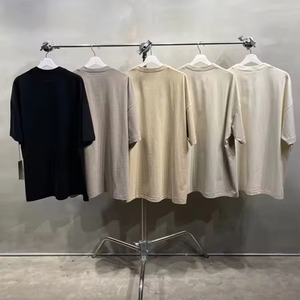 เสื้อยืดผู้ชายทรงหลวม ระบายอากาศได้ดี เป็นมิตรกับสิ่งแวดล้อม ผ้าฝ้าย 100% สีขาวและสีดำ รุ่นใหม่ - Product Image 2