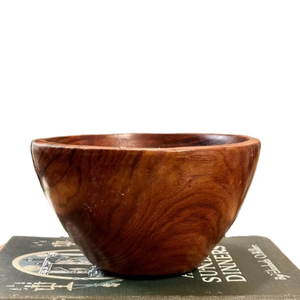 Tazón para Ensalada de Madera de Olivo Tallado a Mano, Ecológico, con Diseño Mediterráneo, Color Natural, Artesanía en Madera - Product Image 1