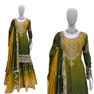 Sari de Seda Chinnon Pesada para Fiesta o Boda, con Codificación Interna, Lentejuelas, Perlas, Encaje Decorativo en la Parte Delantera y Trasera, Trabajo de Alta Calidad en Ambos Lados - Product Image 1