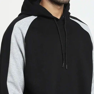 Sudadera con Capucha para Hombre, Color Negro y Gris, Manga Raglán, Corte Regular, Informal, de Algodón Tejido, para Otoño - Product Image 3