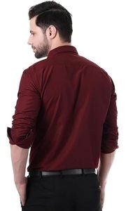 Chemise habillée marron à manches longues pour homme, couleur unie, col rabattu, style formel, en tissu popeline de coton infroissable, idéale pour l'automne - Product Image 3