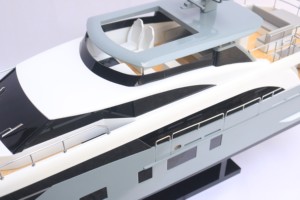 Modelo de Yate Moderno de Madera Pintado en Gris y Negro de 35 Metros, PRINCESS, Hecho a Mano, para Decoración del Hogar, Regalo de Acción de Gracias, Regalo Empresarial - Product Image 4