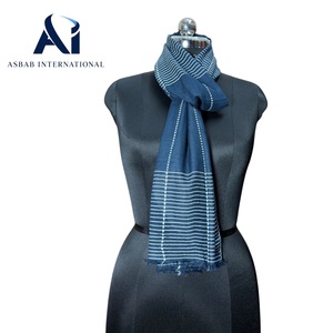 Éxito de ventas: Bufandas Indigo de algodón con bloques geométricos, de lujo, tejidas a mano, con diseños de cuadros, rombos, paneles y rayas - Product Image 1