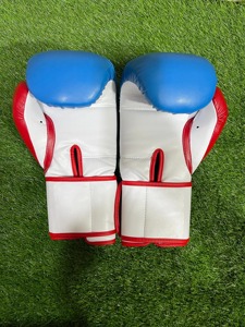 Gants de boxe professionnels – Gants rembourrés de qualité supérieure pour le sparring, la frappe sur sac et l'entraînement de boxe |   Quantité minimale de commande : 1 - Product Image 3