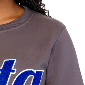 Sudadera Gris de Chenilla Zeta Phi Beta para Mujer, Sudadera Casual con Letras Griegas Bordadas de la Hermandad Zeta - Product Image 4