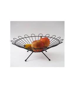 Panier à fruits en métal conçu par des artisans avec une structure en fil métallique ouvert pour l'organisation de la cuisine moderne et rustique - Product Image 3