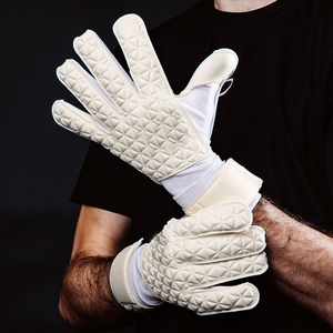 Gants de gardien de but de football professionnels en latex de haute qualité du Pakistan, personnalisables, respirants et sportifs - Product Image 3