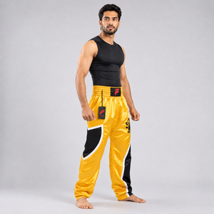 Pantalons de kick-boxing modernes offrant une construction de qualité supérieure, un confort respirant et une coupe athlétique pour les passionnés d'arts martiaux. - Product Image 3