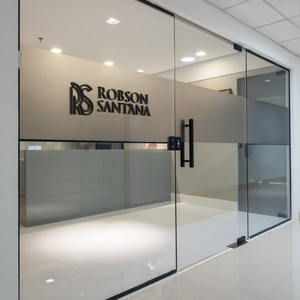 Autocollant de fenêtre en film PVC givré imprimé avec logo personnalisé, auto-adhésif ou à adhérence statique, pour bureau, maison et hôtel - Product Image 3