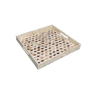 Bandeja rectangular monocromática de nácar con incrustaciones de concha de búfalo y asas laterales con recortes prácticos. - Product Image 1