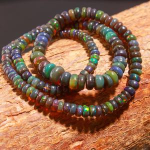 Collar de ópalo etíope negro de calidad Cerradura de Plata de Ley 925 Cuentas de ópalo negro de 3mm - Product Image 2