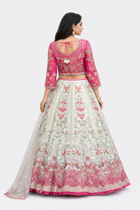 Robe traditionnelle élégante en soie Lehenga Choli à fleurs roses et blanches pour femmes, pour les occasions de mariage, style Inde Pakistan - Product Image 3