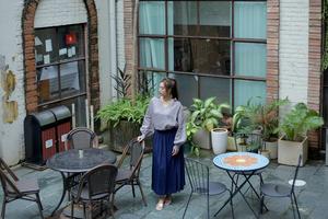 Jupe pour femmes élégante en rayonne tissée de haute qualité, style décontracté, respirante, naturelle, avec poche, dernière impression, taille XS, teinte unie - Product Image 3