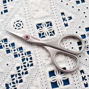 Ring <b>Lock</b> Embroidery Scissors Sharp Fine Tip <b>Thread</b> Snips - Product Image 1