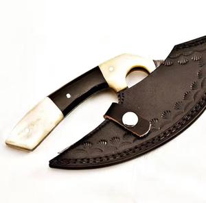 Cortador de Pizza de Acero de Damasco Hecho a Mano con Mango de Madera Personalizado y Funda de Cuero Steel Craft International - Product Image 3