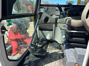 Excavatrice sur chenilles Takeuchi TB260 d'occasion, moteur Yanmar 72 CV, 8,5 tonnes, pelle de taille moyenne, godet de 0,34 m³ pour la construction - Product Image 4