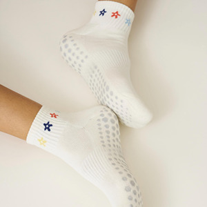 <b>Custom</b> Logo <b>Grip</b> <b>Socks</b> Breathable Knitted Crew Non Slip Yoga Pilates Ballet Sports <b>Socks</b> - Product Image 3