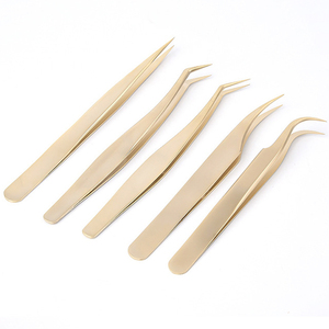Ensemble de pinces à cils plaquées or, pointe de précision, surface lisse, outils de maquillage pour les sourcils et les extensions de cils - Product Image 1