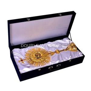 Monstrario Relicario de Latón |   Recipiente para la Adoración Eucarística Sunburst – DOUBLE VEE EXPORTS - Product Image 2