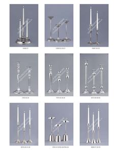 Ensemble de 3 bougeoirs coniques en argent poli miroir, modernes et faits à la main, en métal, pour mariages et décorations de table de Noël - Product Image 4