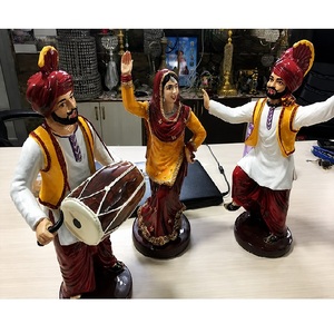 Estatuas Pequeñas de Fibra de Punjabi Bhangra, Figuras Decorativas de Danza Folclórica Punjabi de Primera Calidad, Figuras Culturales Punjabi en Venta - Product Image 1