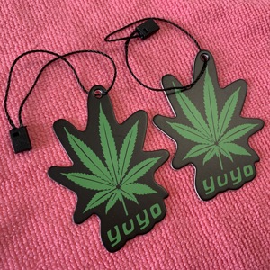 OEM 2026 Surface Die Cut logo Garment Paper Hangtag,cut Out Leaf Shape Clothing Swing <b>Tag</b> Made by TRIOTAKE INDUSTRY - Product Image 2