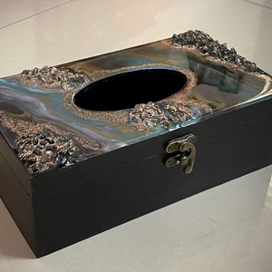 Caja de pañuelos de resina de aspecto premium para decoración del hogar a precio económico, elegante funda de resina para caja de pañuelos para escritorio de oficina y sala de estar - Product Image 1