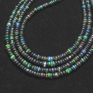 Cuentas de Ópalo Negro Natural Etíope, Rondelle Liso de 3-5mm, Tratado Ahumado, 16 Pulgadas de Largo, Perforado en el Centro, para Fabricación de Joyas - Product Image 1
