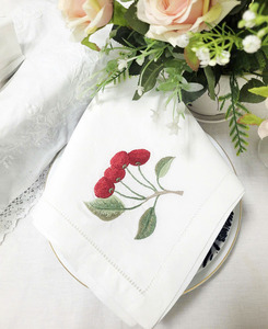 Serviettes de table carrées classiques personnalisées en coton brodé, lavées à la pierre, avec ourlet festonné, lavables en machine, toutes tailles, pour la maison et les mariages - Product Image 4