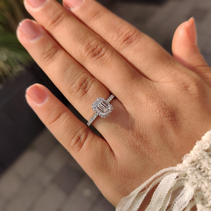 Bague de fiançailles unique en or massif 14K/18K avec diamant taille émeraude cultivé en laboratoire et pierre cachée Peekaboo – Cadeau idéal pour les mariages - Product Image 5