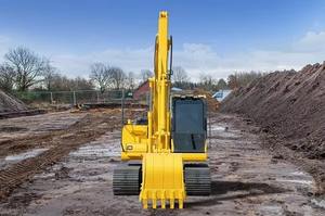 Reliable 3000kg Used Tracked Excavator with High Efficiency Diesel Engine and Durable Steel Tracks for Trenching - Product Image 5