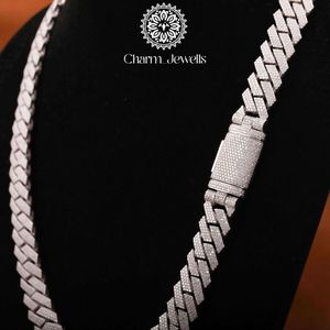 สร้อยคอผู้ชาย Charm_Jewells เงินแท้ 925 ชุบทอง 14K แบบโซ่เชื่อม ประดับเพชรทรงกลม รูปทรงเรขาคณิต สไตล์ฮิปฮอป รับรองโดย IGI - Product Image 3