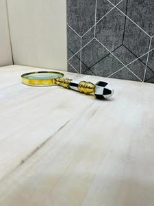 Lupa de mano de latón de 4'' con mango de piedra blanca y negra |   Lupa Óptica Decorativa para Lectura - Product Image 6