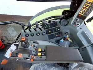 Tracteur agricole Claas 510 CIS V - Product Image 4