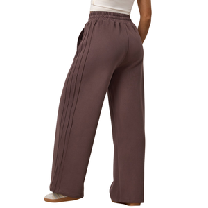 Ensemble sweat à capuche et jogging coupe décontractée marron moka pour femme – Tenue de sport athleisure premium - Product Image 5