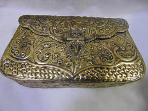 Bolso de mano vintage de metal tallado a mano con cierre de solapa de Lowellcraft.com, elegante - Product Image 4