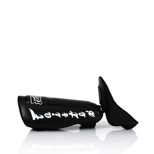 สนับแข้งหนัง PU Fairtex แบบติดตีนตุ๊กแก น้ำหนักเบา สำหรับผู้ใหญ่ ป้องกันขาสำหรับเล่นกีฬา ป้องกันขั้นพื้นฐาน ใช้ได้ทุกฤดู - Product Image 2