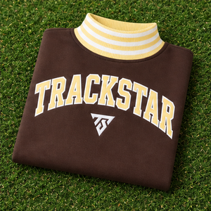 Sudadera de Cuello Alto Color Chocolate para Mujer con Ribete de Rayas Blancas, Letras Varsity y Logotipo Personalizado de Manga Larga - Product Image 5