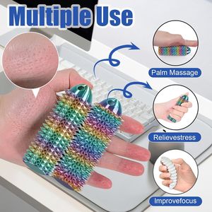 Little Ouchies Portachiavi Stimolante Portatile Stampato in 3D con Punte, Giocattolo Antistress per Adulti - Product Image 3
