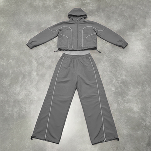 Conjuntos de Chándal de Dos Piezas Personalizados para Hombre: Sudadera con Capucha Cortavientos y Pantalones Cortos Estampados Estilo Urbano, Tallas Grandes - Product Image 1