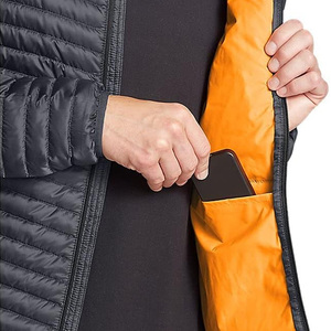 Veste matelassée pour homme personnalisée avec isolation légère, panneaux matelassés chauds, doublure lisse et support complet pour la fabrication OEM/ODM et les marques privées - Product Image 4